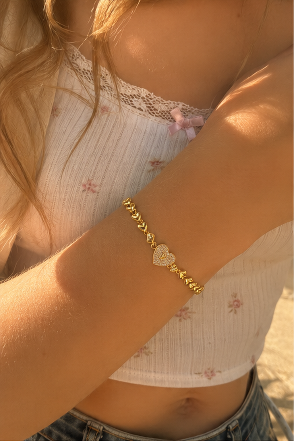 Golden Sweetheart Pavé Heart Link Bracelet