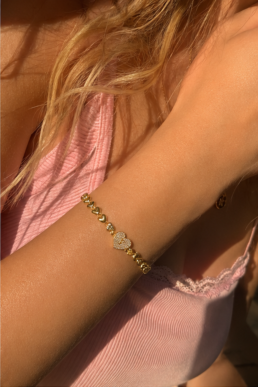 Golden Sweetheart Pavé Heart Link Bracelet