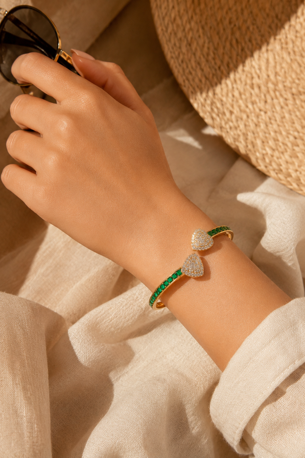 Sparkling Emerald Heart Bangle