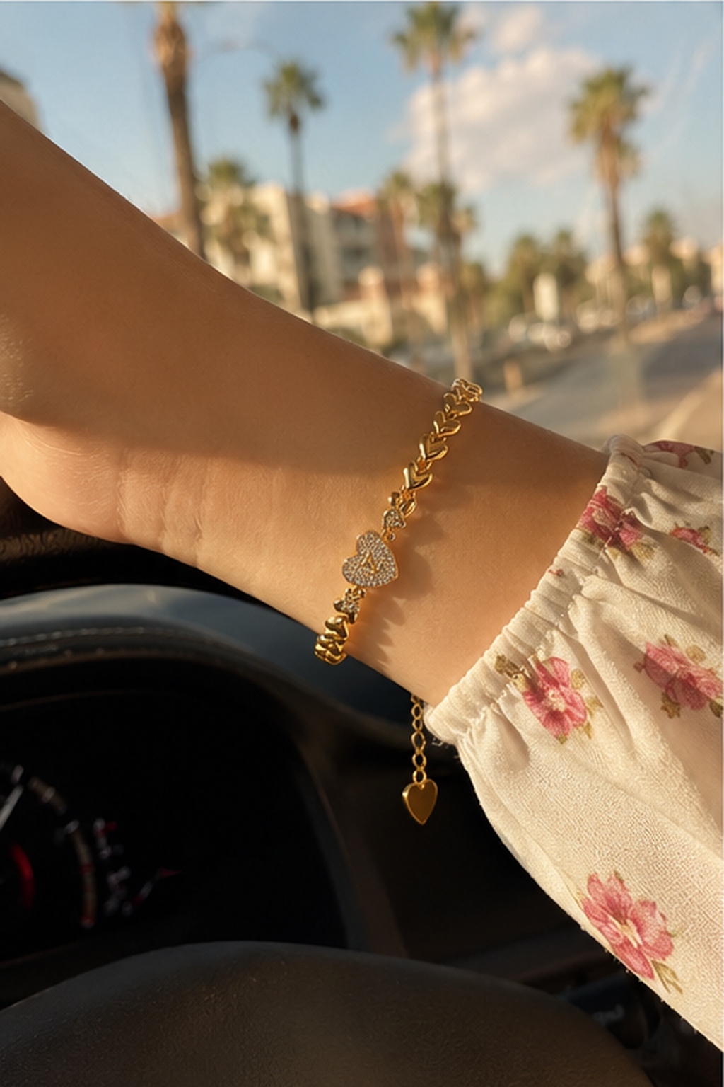Golden Sweetheart Pavé Heart Link Bracelet