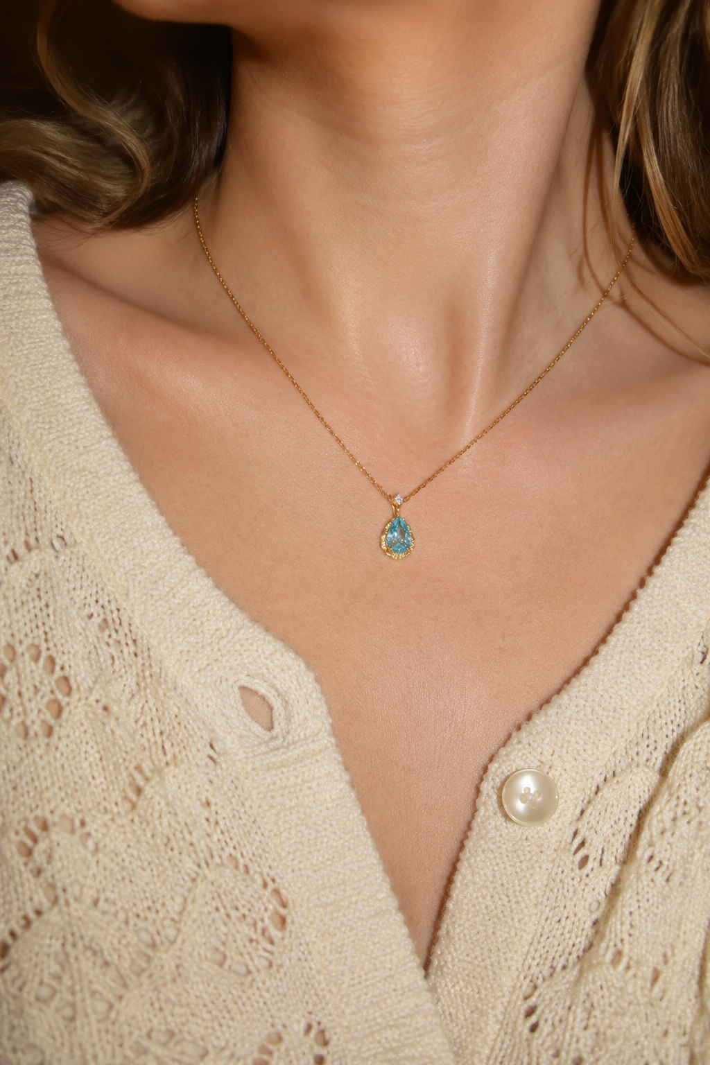 925 Sterling Silver Aqua Teardrop Necklace