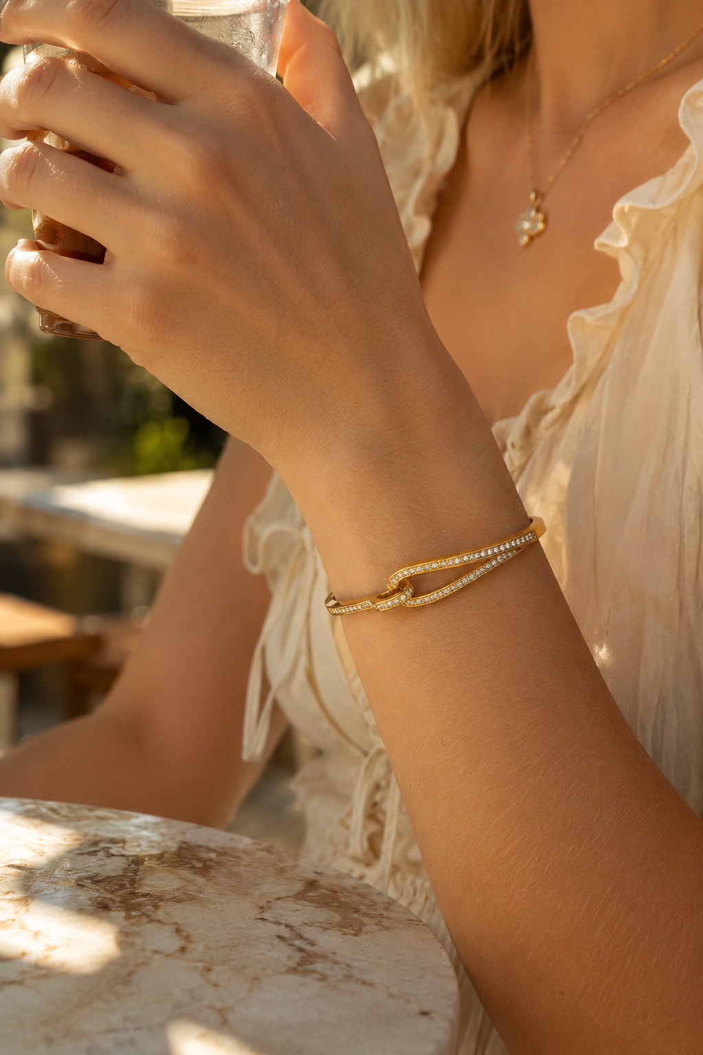 Eternal Knot Pavé Gold Bangle