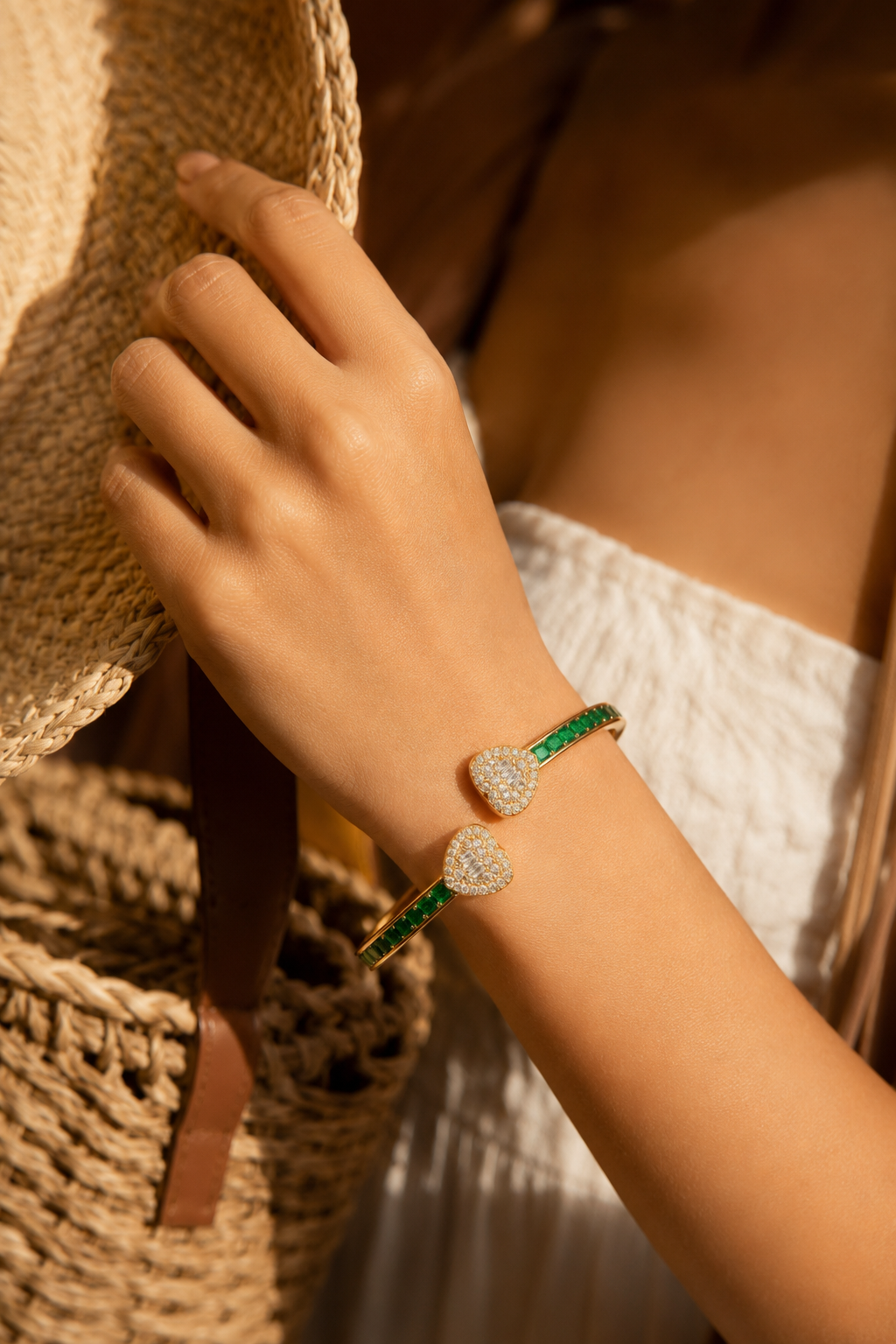 Sparkling Emerald Heart Bangle