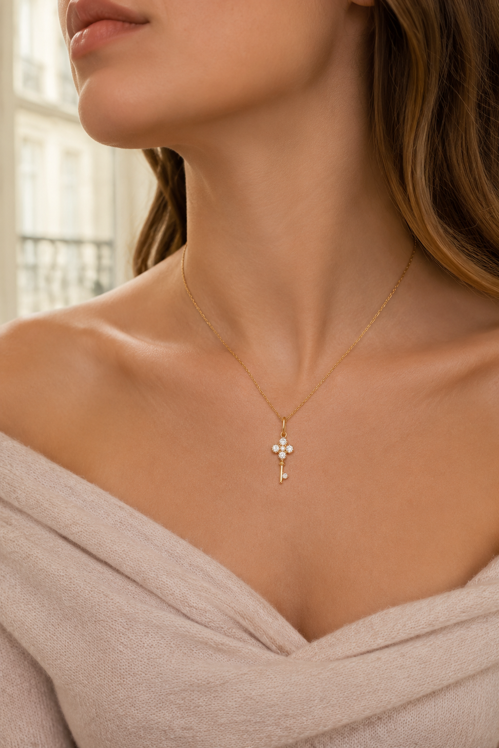 925 Sterling Silver Sparkling Clover Key Pendant Necklace