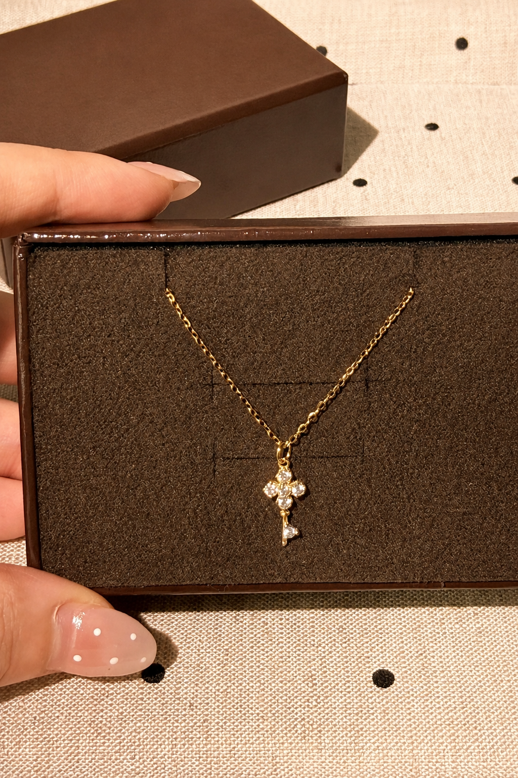 925 Sterling Silver Sparkling Clover Key Pendant Necklace