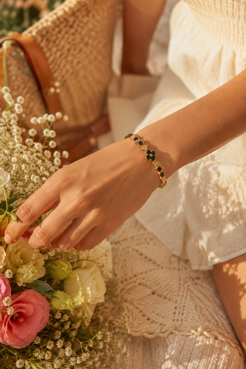Noir Bloom Heart Crystal Bangle