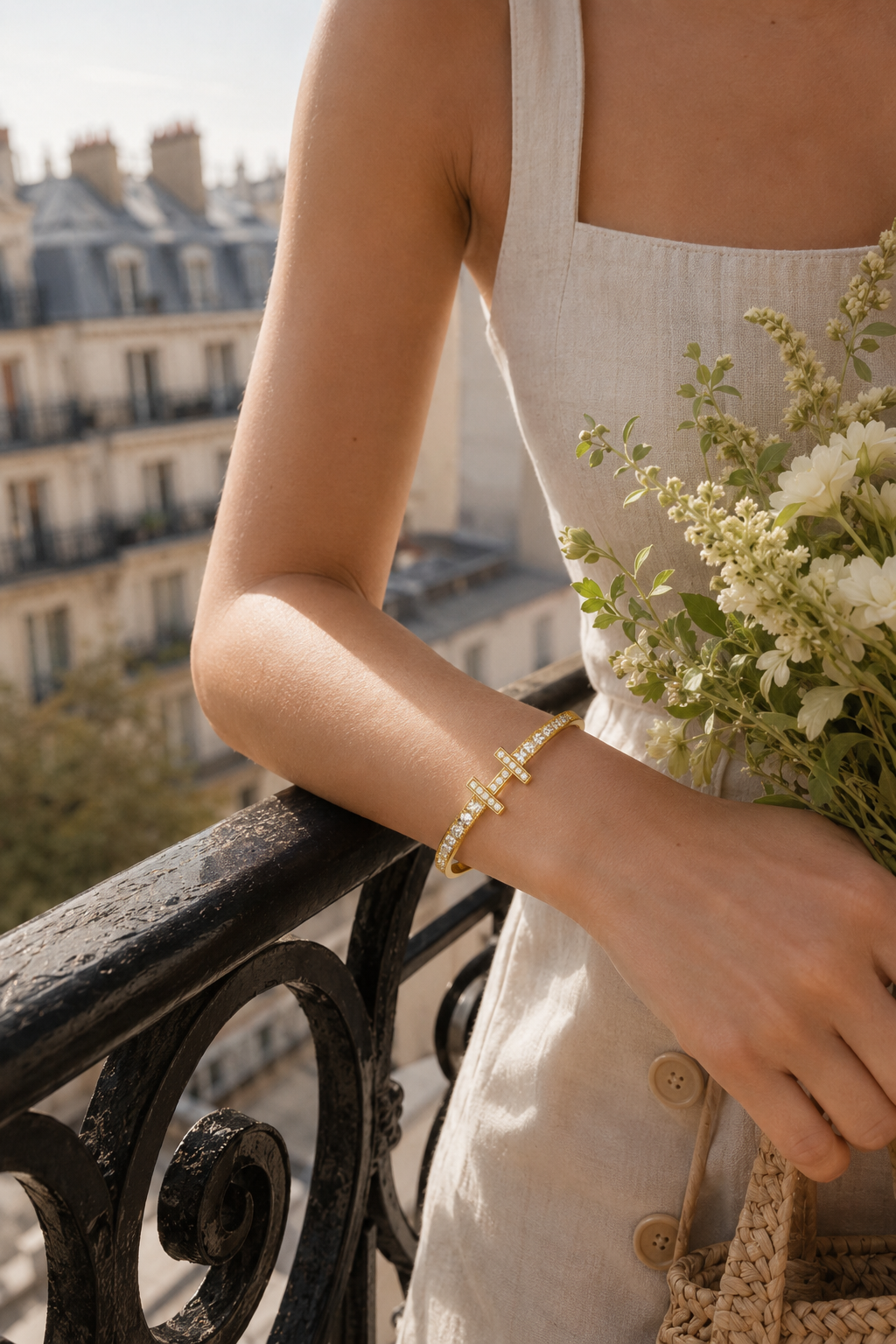 Lumière Crystal Bar Bangle